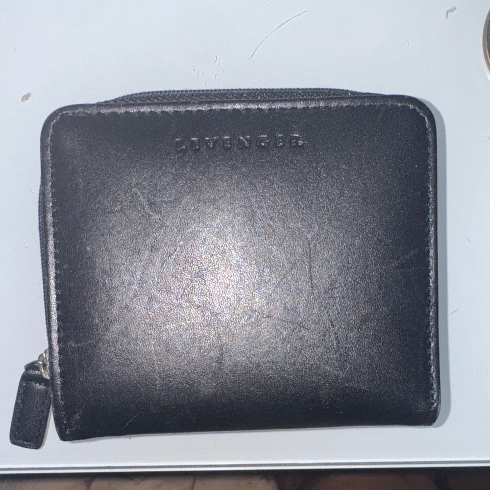 Levenger Black Leather Wallet with Zipper